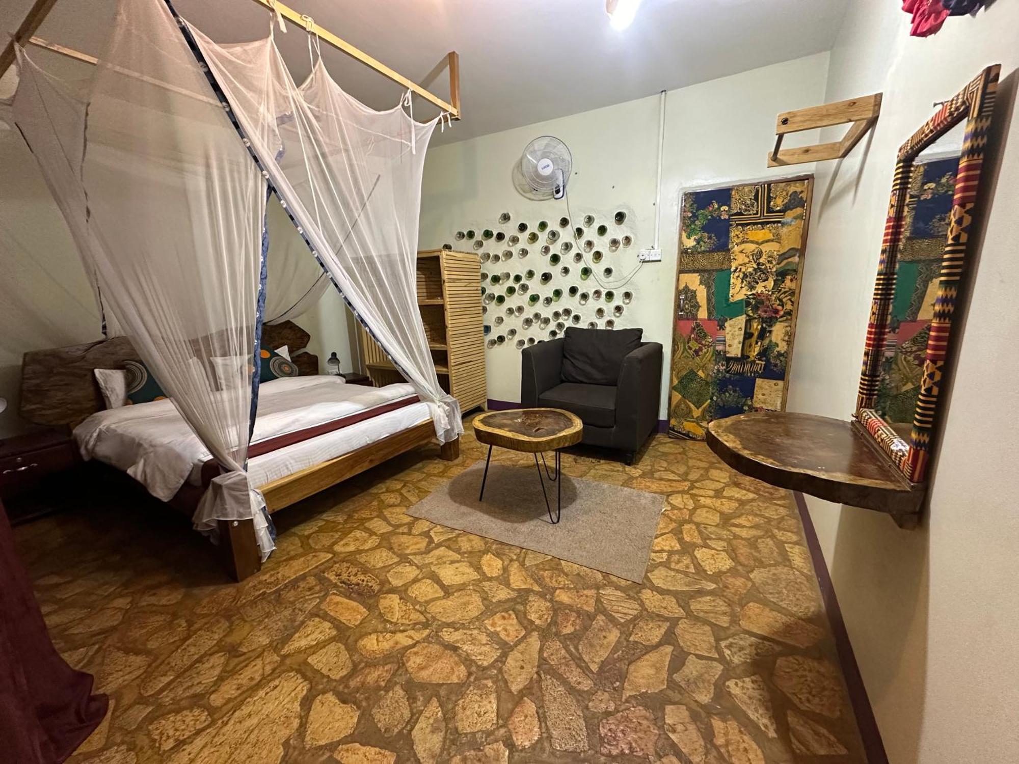 Afro Smile Hotel & Guest House Jinja Exterior foto