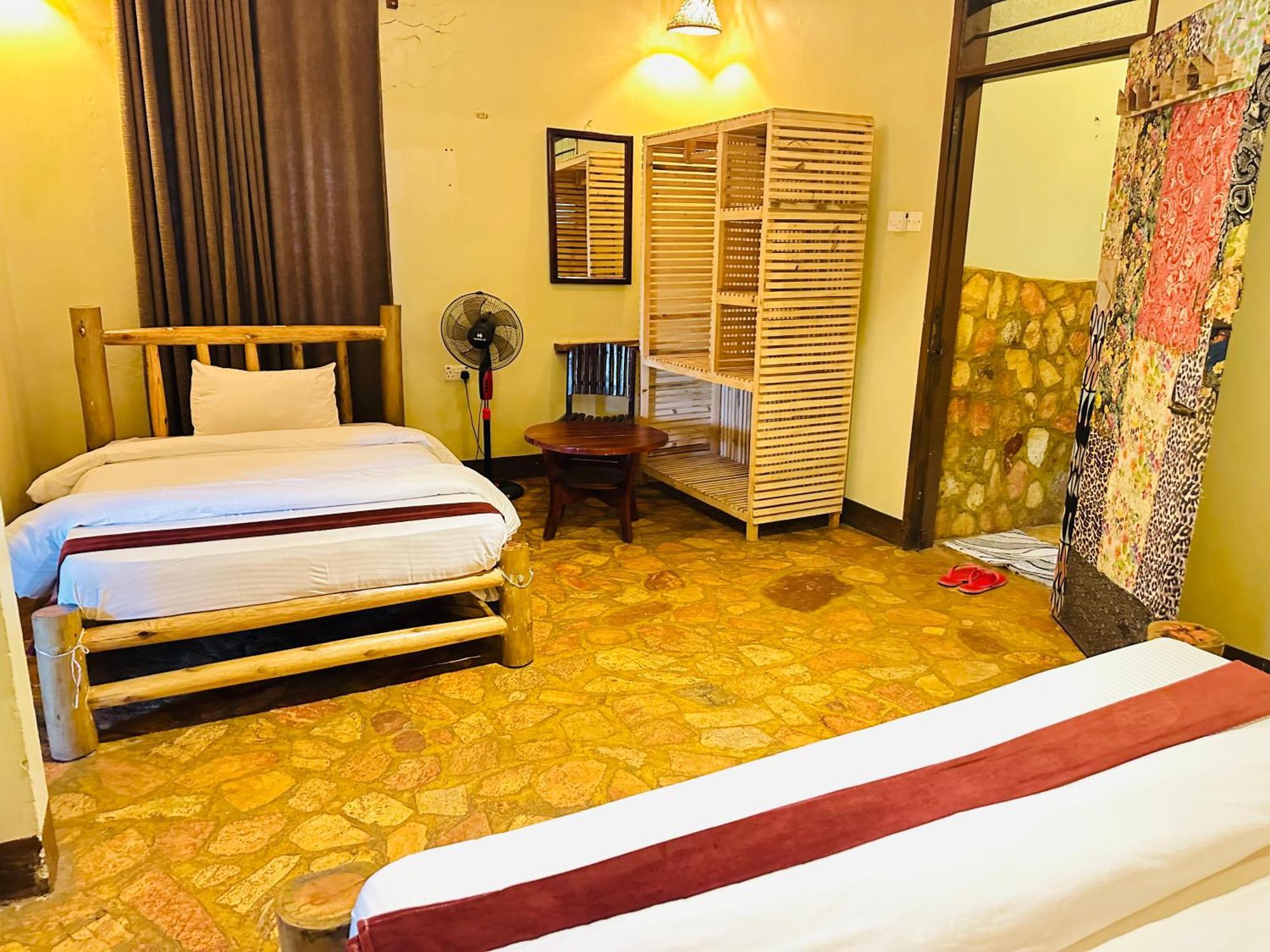 Afro Smile Hotel & Guest House Jinja Exterior foto